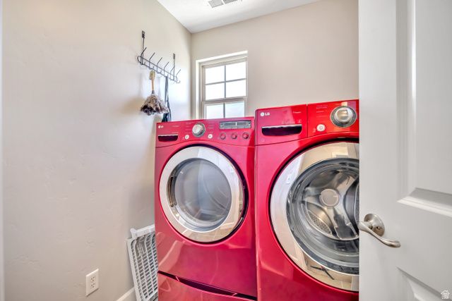 585 E WYNGATE POINTE LN, Draper, UT 84020