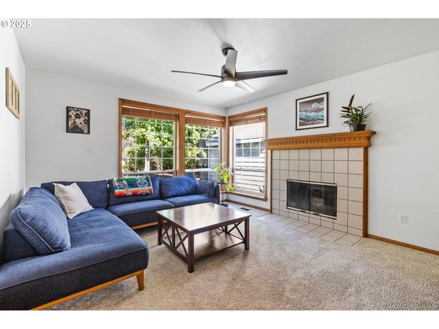 1059 CAL YOUNG Rd, Eugene, OR 97401