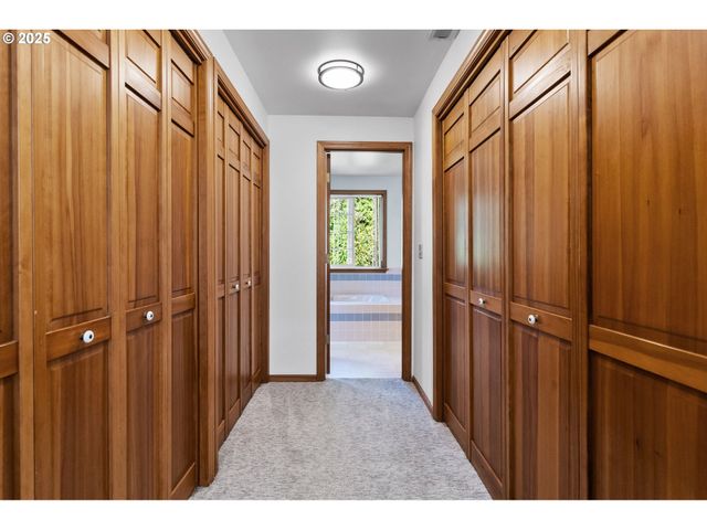 1059 CAL YOUNG Rd, Eugene, OR 97401