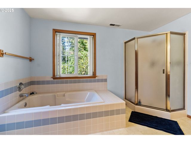 1059 CAL YOUNG Rd, Eugene, OR 97401