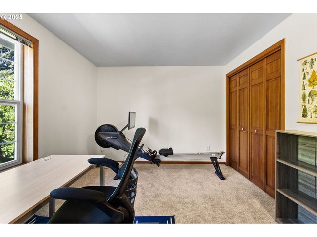 1059 CAL YOUNG Rd, Eugene, OR 97401