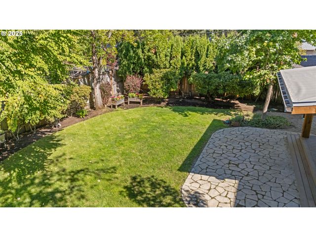 1059 CAL YOUNG Rd, Eugene, OR 97401