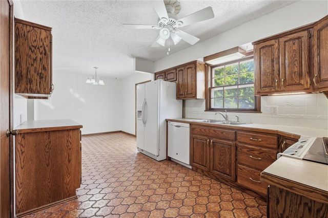 6718 Brink Street, Kansas City, MO 64152
