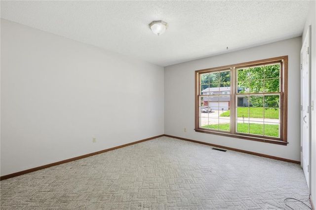 6718 Brink Street, Kansas City, MO 64152
