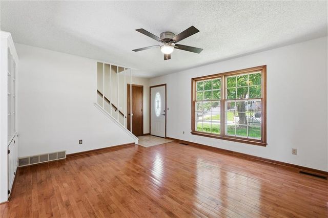 6718 Brink Street, Kansas City, MO 64152