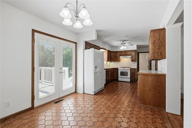 6718 Brink Street, Kansas City, MO 64152