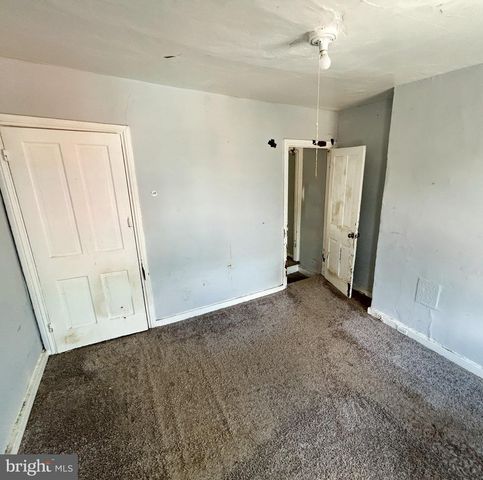 2127 HOLLINS ST, Baltimore, MD 21223