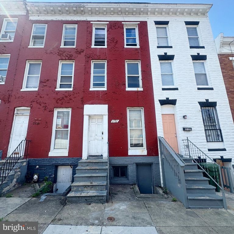 2127 HOLLINS ST, Baltimore, MD 21223