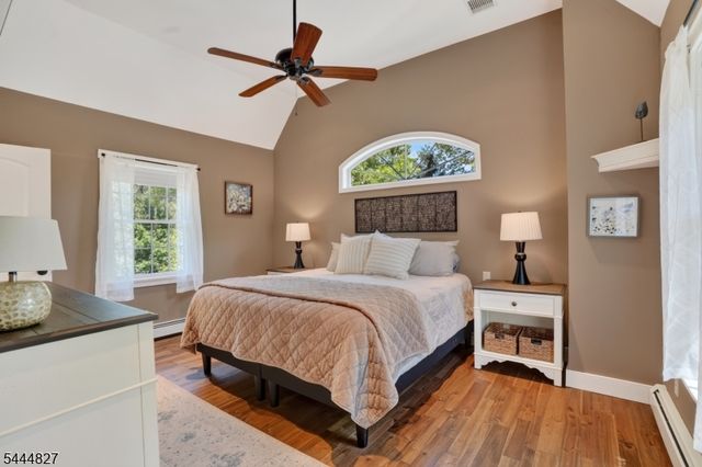 43 Chestnut St, Livingston Twp., NJ 07039