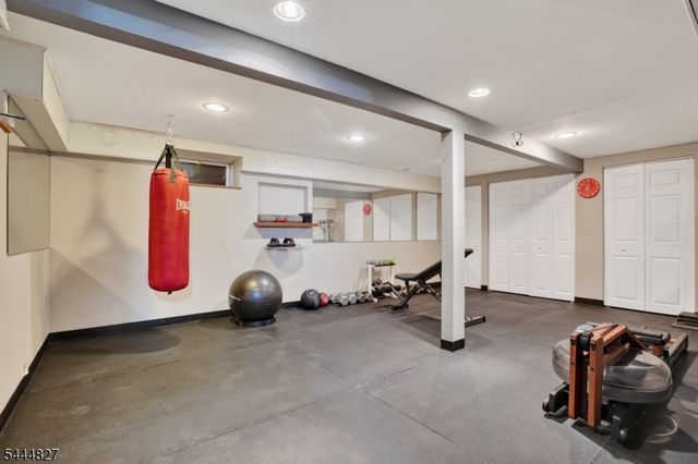 43 Chestnut St, Livingston Twp., NJ 07039