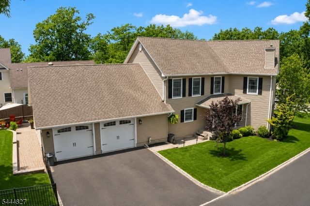 43 Chestnut St, Livingston Twp., NJ 07039