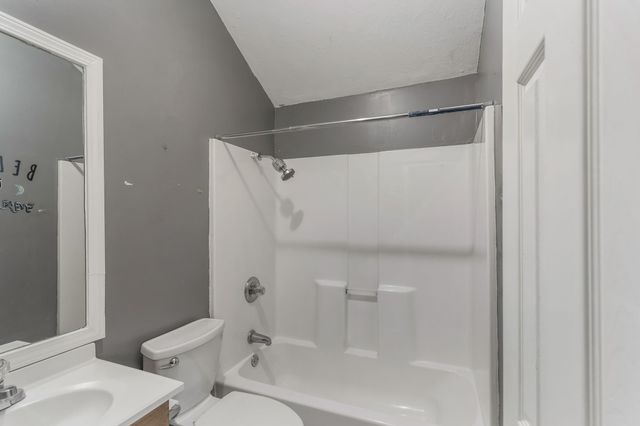 2417 Grover St, Nashville, TN 37207