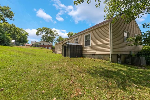 2417 Grover St, Nashville, TN 37207
