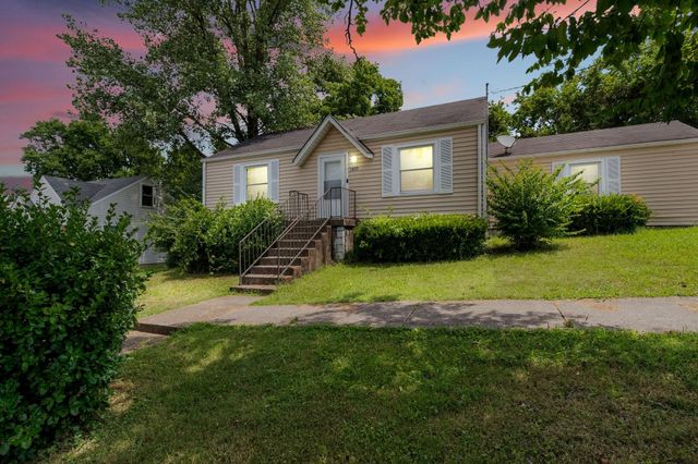 2417 Grover St, Nashville, TN 37207