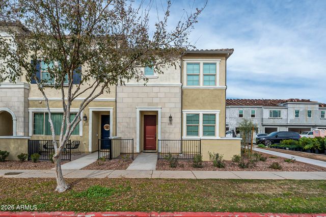 1825 E HAMPTON Lane 111, Gilbert, AZ 85295