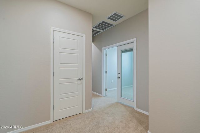 1825 E HAMPTON Lane 111, Gilbert, AZ 85295