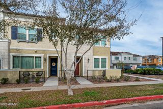 1825 E HAMPTON Lane 111, Gilbert, AZ 85295