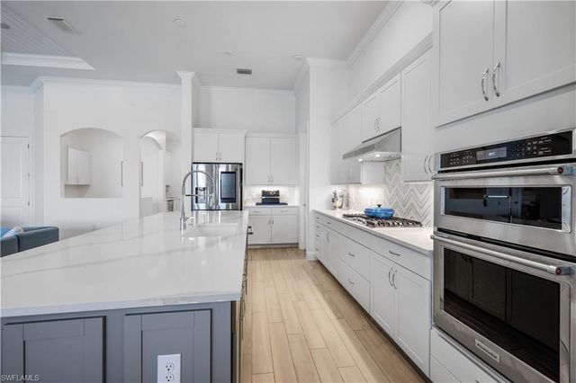 19600 Waterman CT, Fort Myers, FL 33913