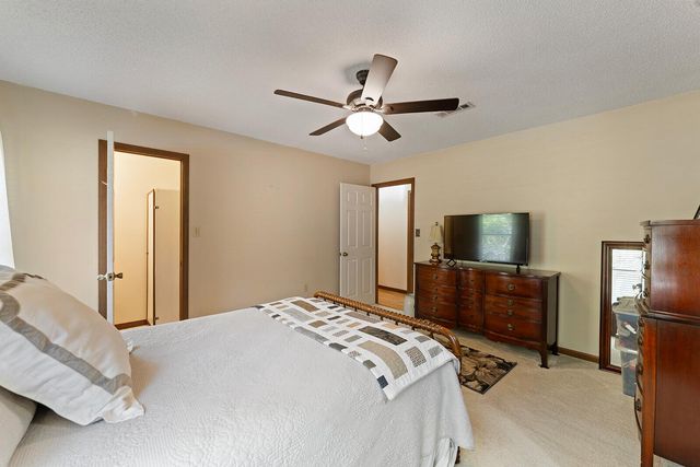 3687 Airport Road, Crestview, FL 32539