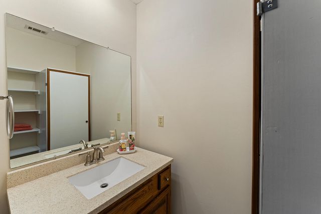 3687 Airport Road, Crestview, FL 32539