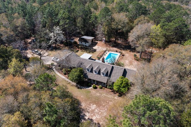 3687 Airport Road, Crestview, FL 32539