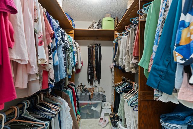 3687 Airport Road, Crestview, FL 32539