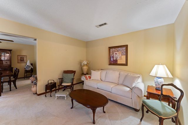 3687 Airport Road, Crestview, FL 32539