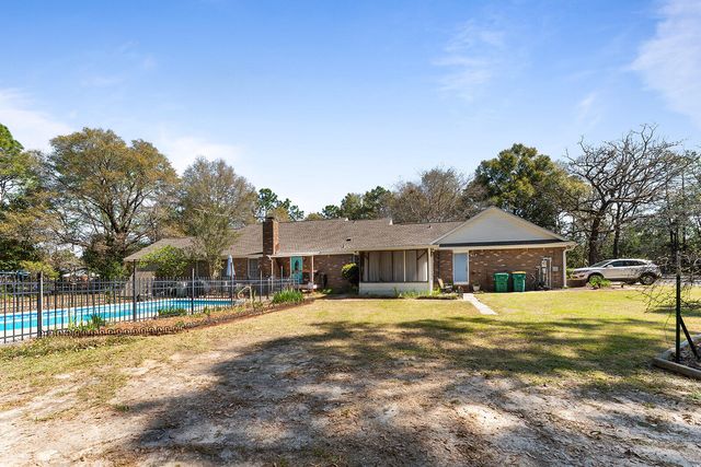 3687 Airport Road, Crestview, FL 32539