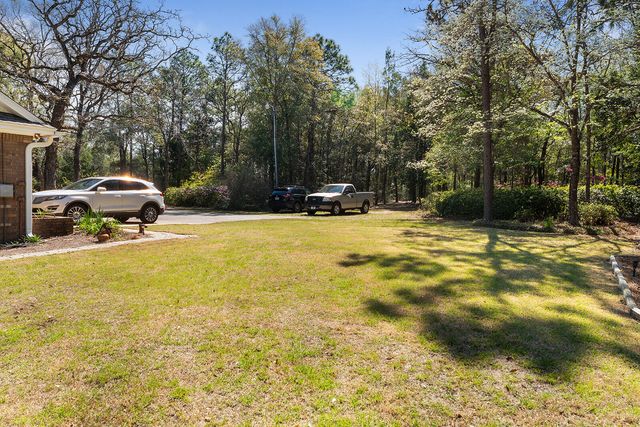 3687 Airport Road, Crestview, FL 32539