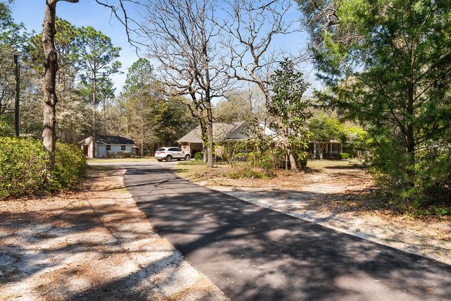 3687 Airport Road, Crestview, FL 32539