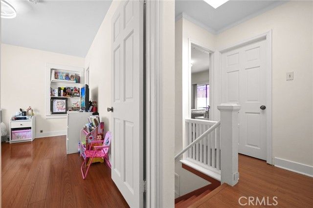 1067 N Wilton, Los Angeles, CA 90038