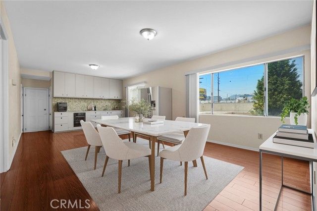 1067 N Wilton, Los Angeles, CA 90038