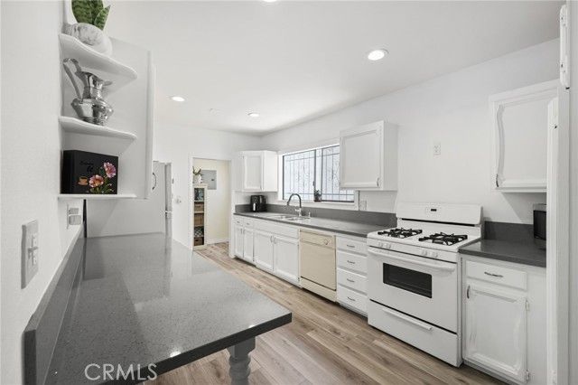 1067 N Wilton, Los Angeles, CA 90038