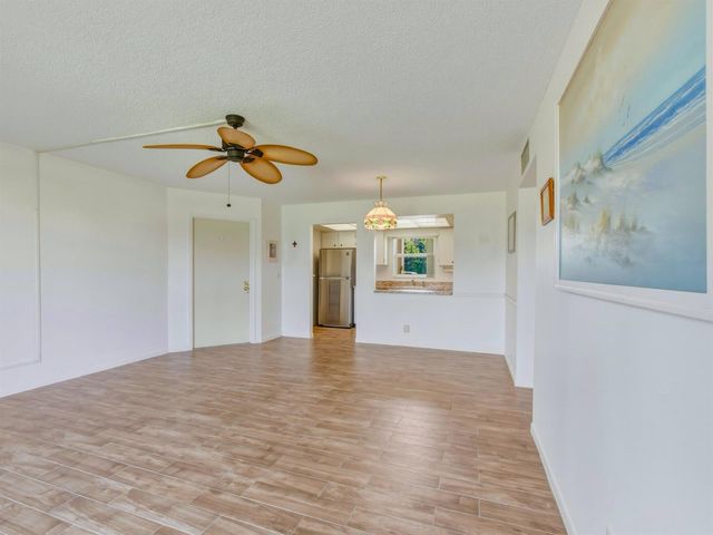 301 Circle Drive S 103, Boynton Beach, FL 33435