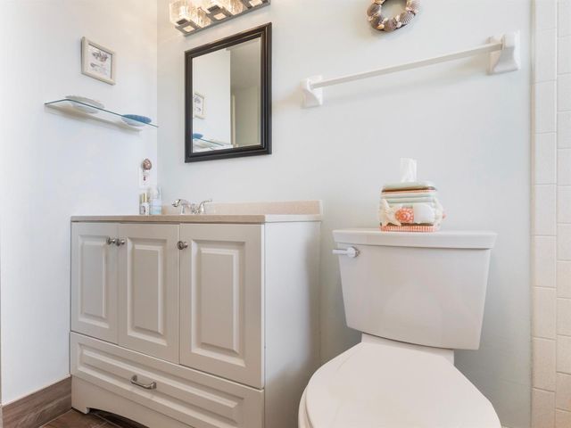 301 Circle Drive S 103, Boynton Beach, FL 33435