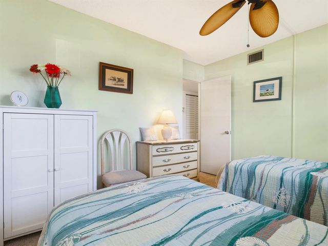 301 Circle Drive S 103, Boynton Beach, FL 33435