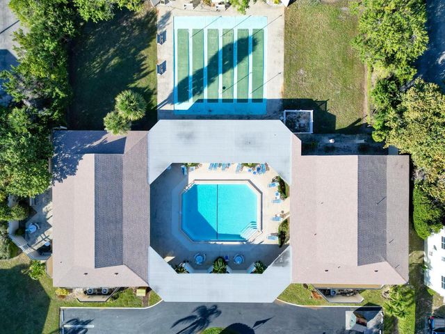 301 Circle Drive S 103, Boynton Beach, FL 33435