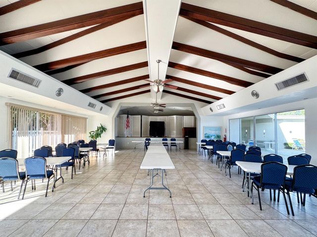 301 Circle Drive S 103, Boynton Beach, FL 33435