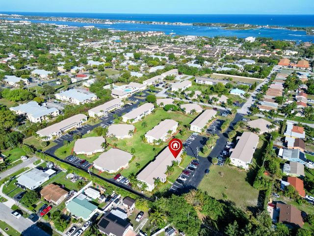 301 Circle Drive S 103, Boynton Beach, FL 33435