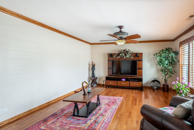 6759 W 91st Street, Oak Lawn, IL 60453