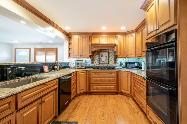 6759 W 91st Street, Oak Lawn, IL 60453