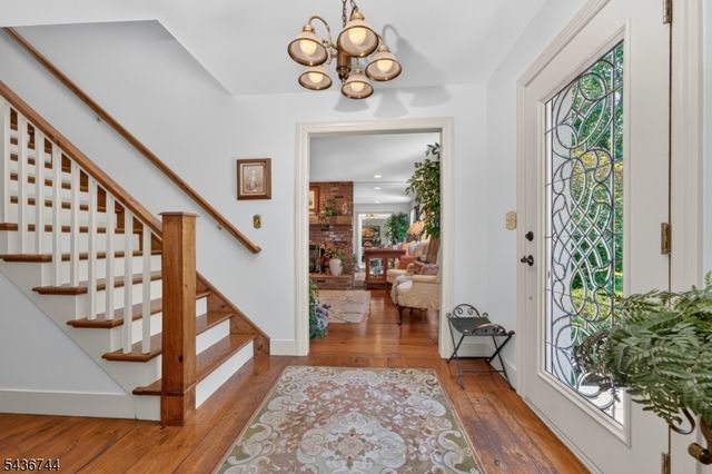 11 Doe Run, Franklin Twp., NJ 08867