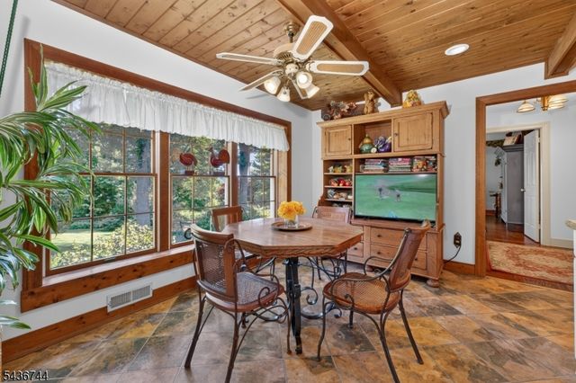 11 Doe Run, Franklin Twp., NJ 08867