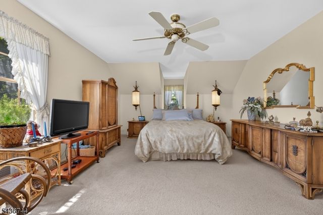 11 Doe Run, Franklin Twp., NJ 08867