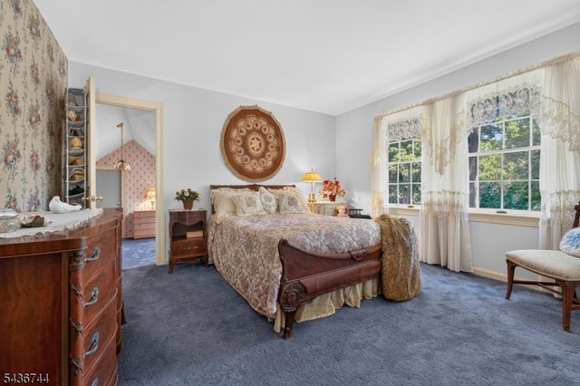 11 Doe Run, Franklin Twp., NJ 08867