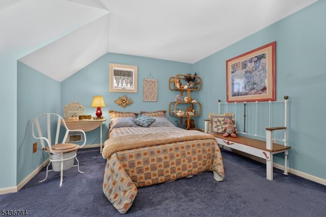 11 Doe Run, Franklin Twp., NJ 08867