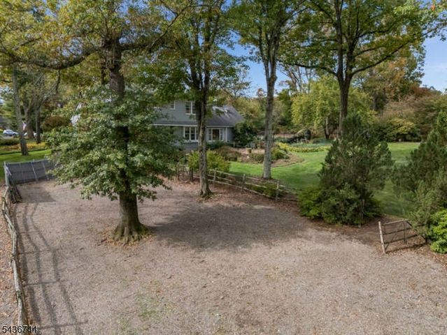 11 Doe Run, Franklin Twp., NJ 08867