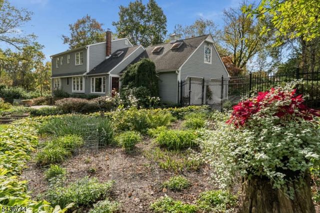 11 Doe Run, Franklin Twp., NJ 08867
