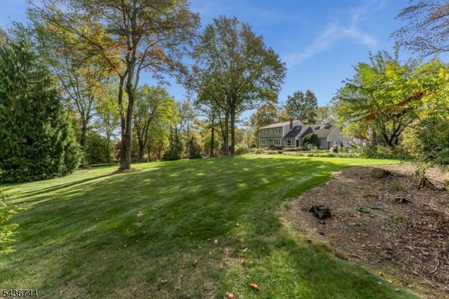 11 Doe Run, Franklin Twp., NJ 08867