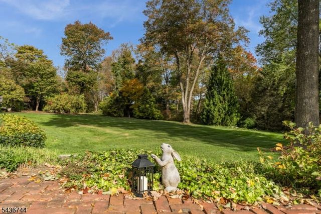 11 Doe Run, Franklin Twp., NJ 08867